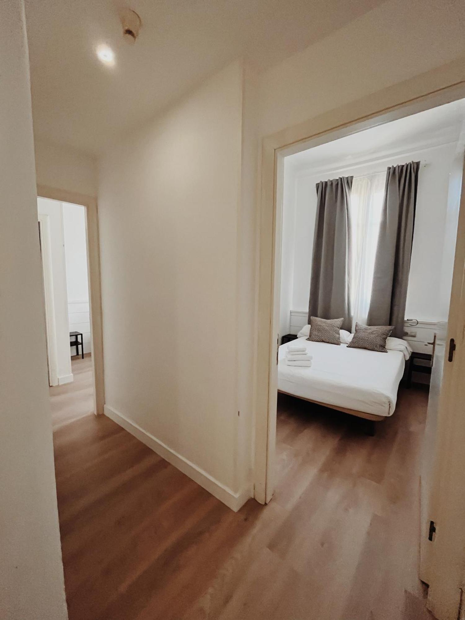 Apartamentos Express By Gaiarooms Barcelona Eksteriør billede