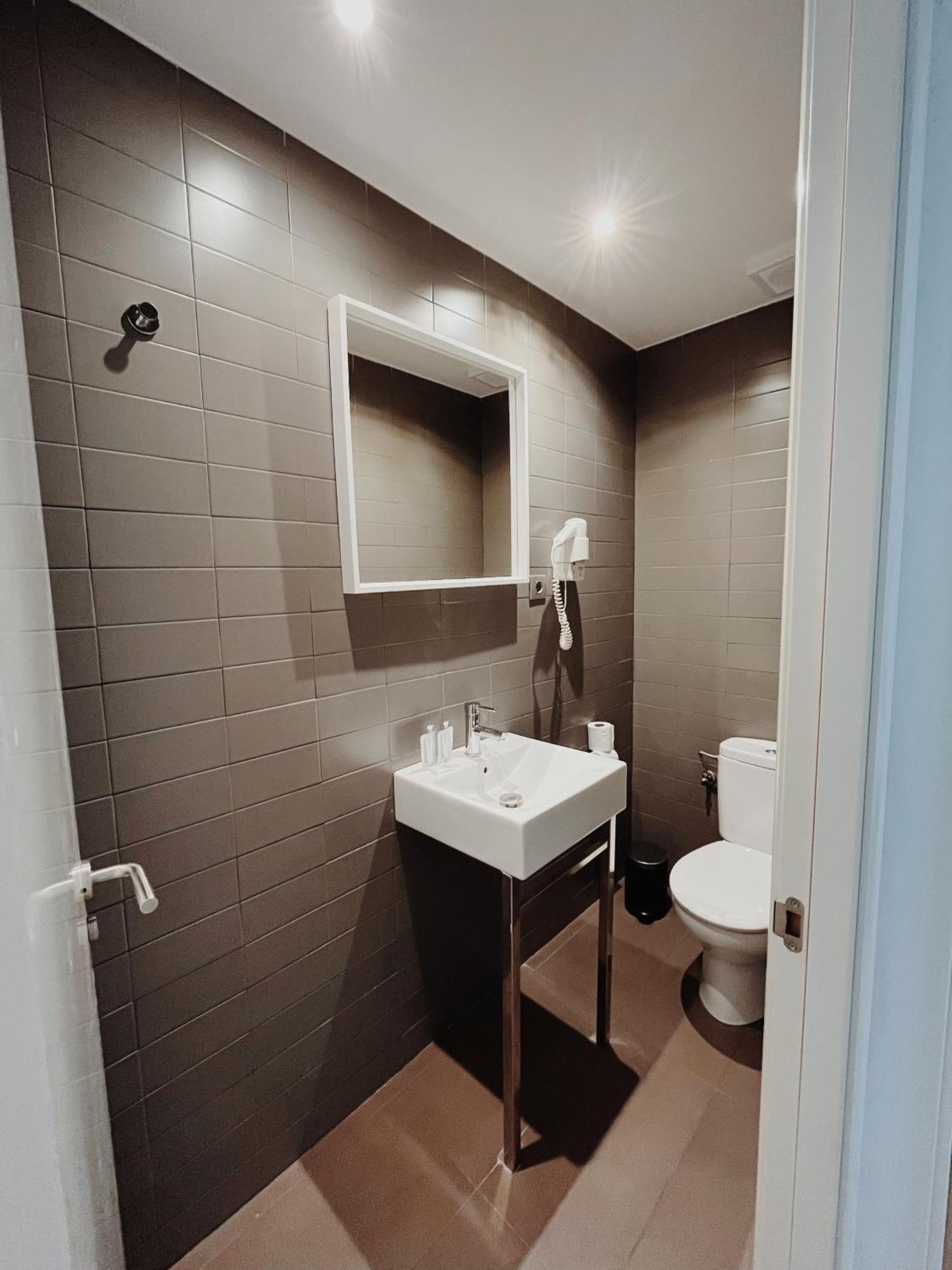 Apartamentos Express By Gaiarooms Barcelona Eksteriør billede